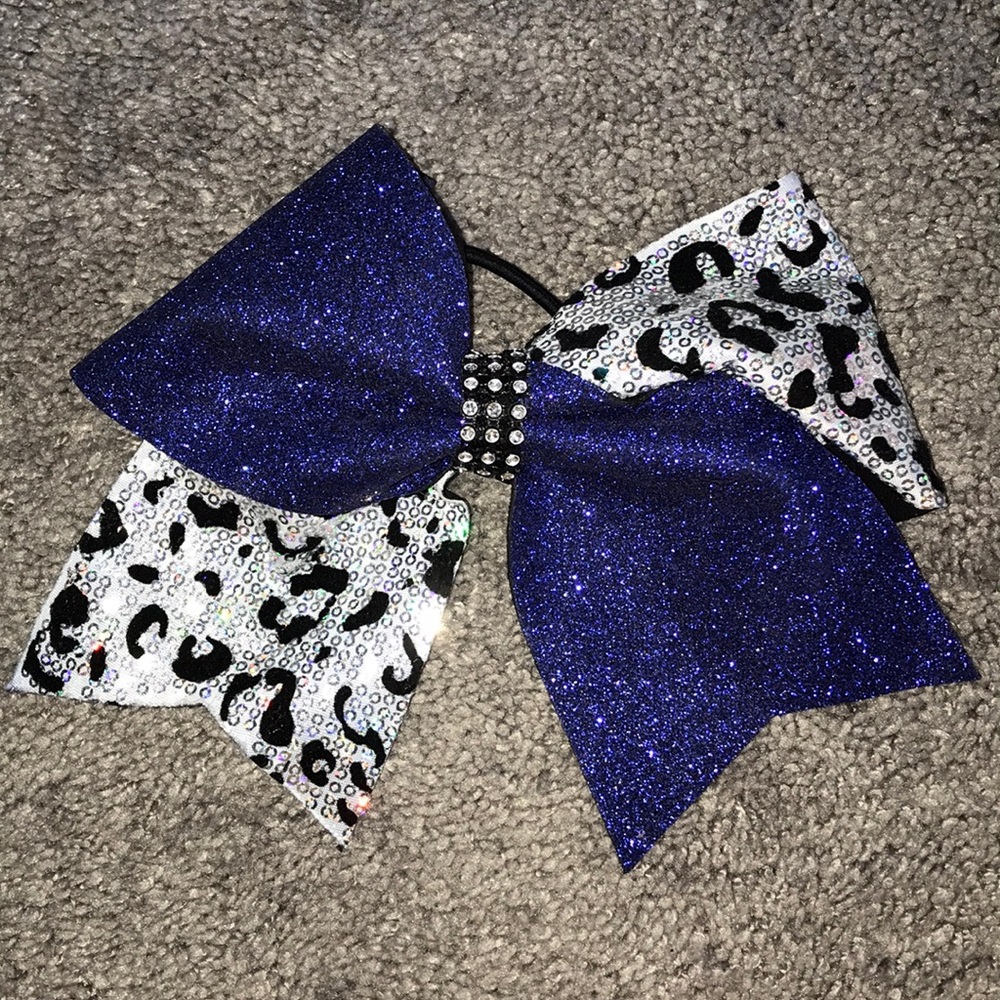 Hair bow